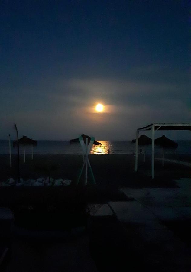 Lido Beachfront Torremolinos Extérieur photo